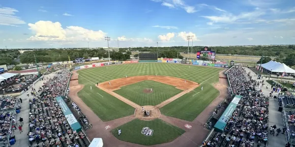 Large baseball field in San Antonio, TX near La Calera